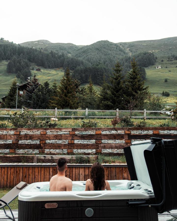 Hotel Piccolo Tibet Livigno Kültér fotó