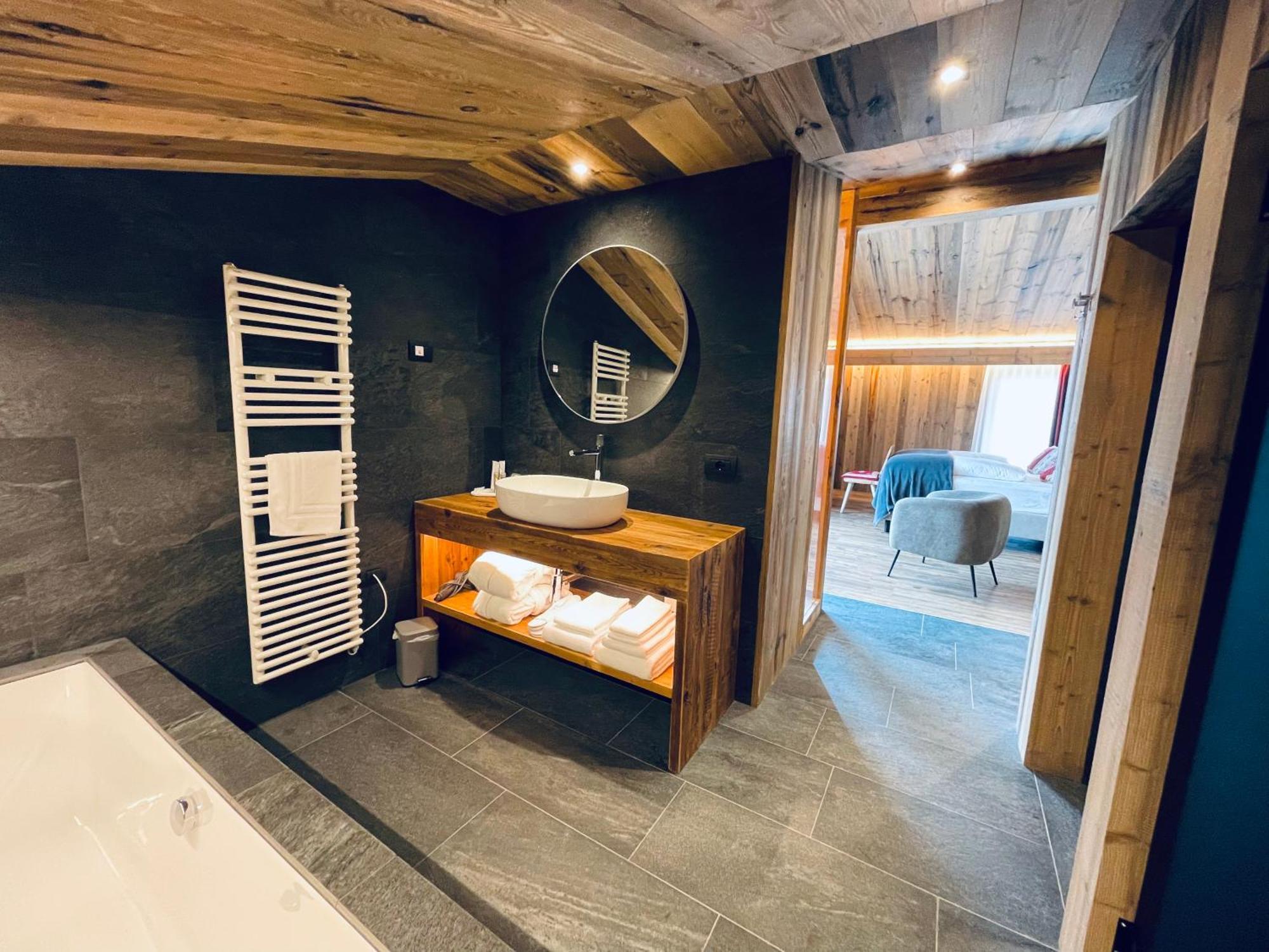 Hotel Piccolo Tibet Livigno Szoba fotó