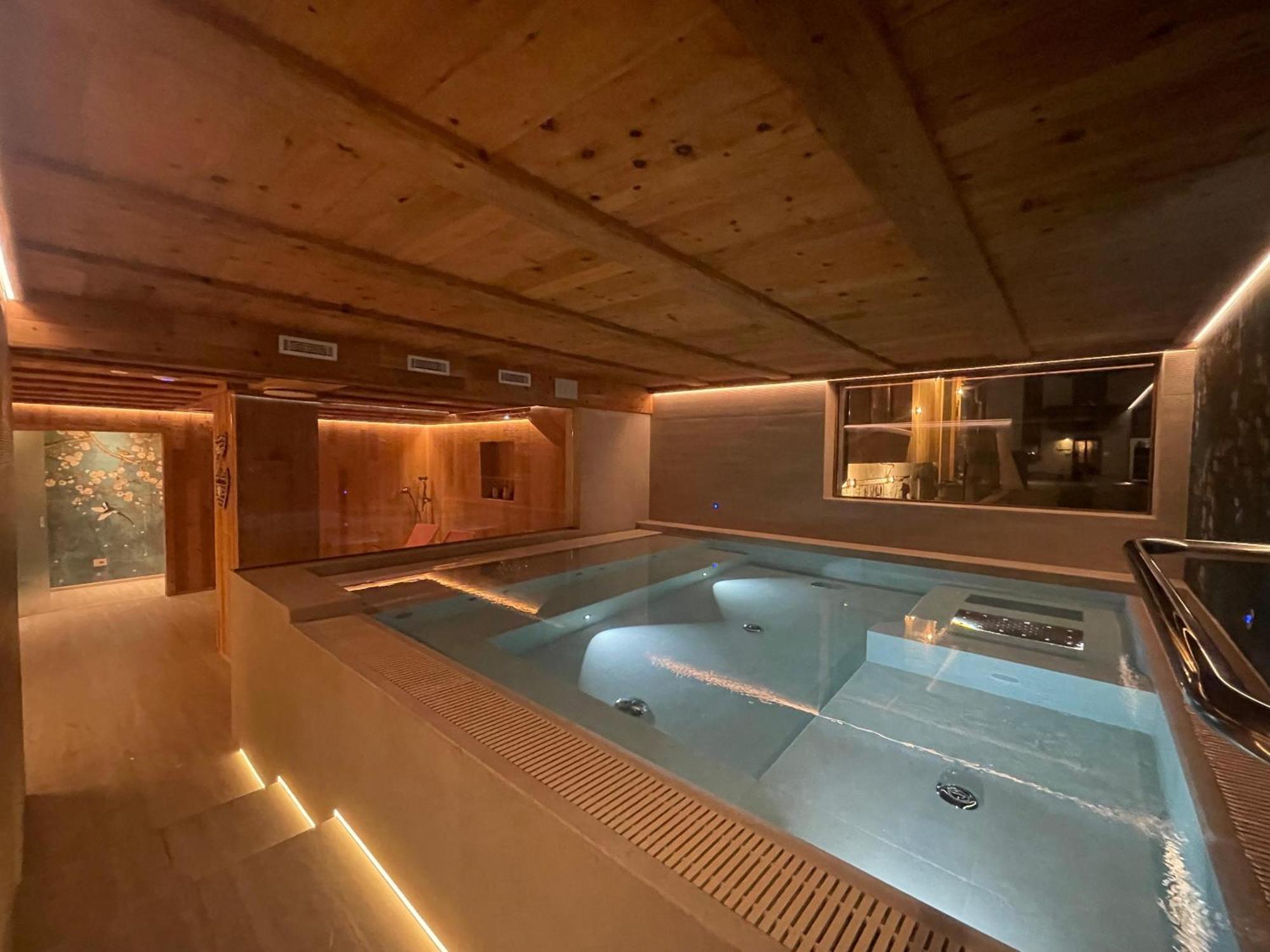 Hotel Piccolo Tibet Livigno Kültér fotó