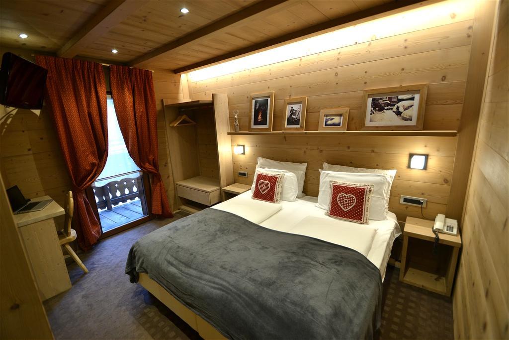 Hotel Piccolo Tibet Livigno Szoba fotó